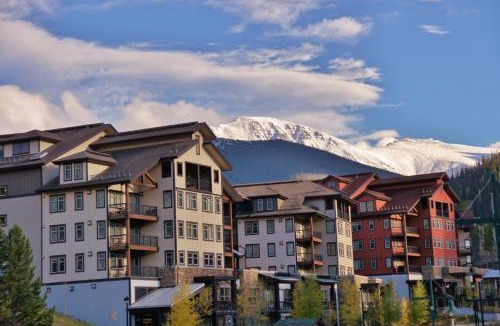 Winter Park Apartment | Pool, Hot Tub, Ski In Ski Out, Bike Storage for Summer Guests
