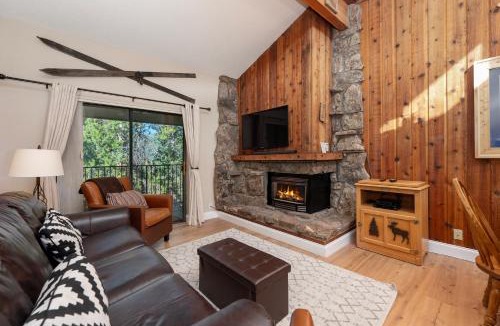 Winter Park Apartment | Pool, Hot Tubs, Sauna, Hiking from the Property, On Free Bus Route