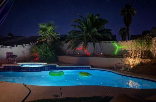 Pittmann House | Pool ,Jacuzzi,BBQ & Pool Table Family Retreat