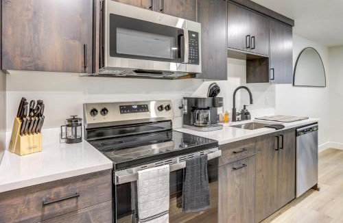 North Ogden Apartment | Pool Table & Putting Green! Scenic Ogden Escape