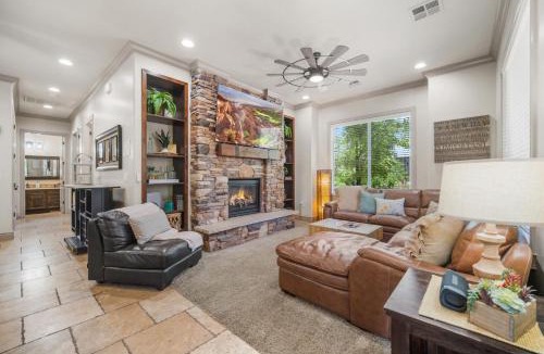 St. George House | Poolside Retreat - Across from pool