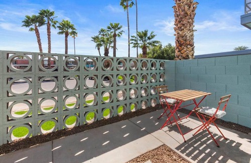 South Scottsdale Apartment | Poolside Studio w Rooftop Deck - Walk to Old Town