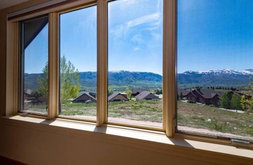 Eden House | Powder Mtn Trapper Lodge TR1 Ski Retreat Game Rm