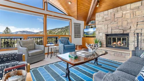Windcliff Estates House | Primavista Luxury Home at Windcliff condo