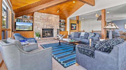 Windcliff Estates House | Primavista Luxury Home at Windcliff condo