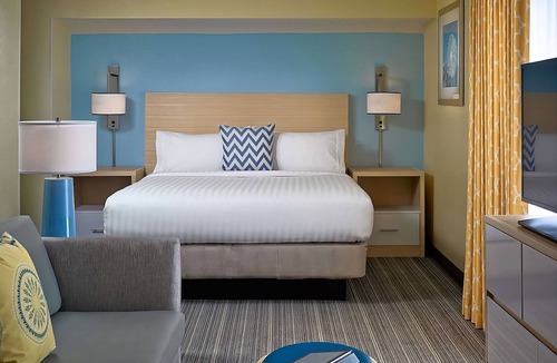 Omaha Hotel | Prime Location! Free Breakfast, Onsite Pool, Free Parking, Pet-Friendly Property