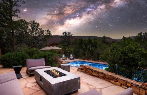 Sedona House | Prime Location in Chapel - Heated Pool & Spa | Red Rock Views | Hot tub