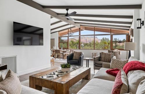Sedona House | Prime Location in Chapel - Heated Pool & Spa | Red Rock Views | Hot tub