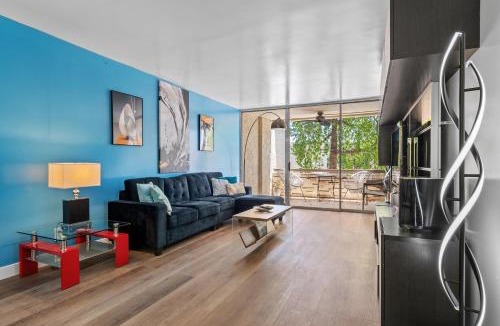 South Scottsdale Apartment | Primo Scottsdale Location - Heated Pool & Parking