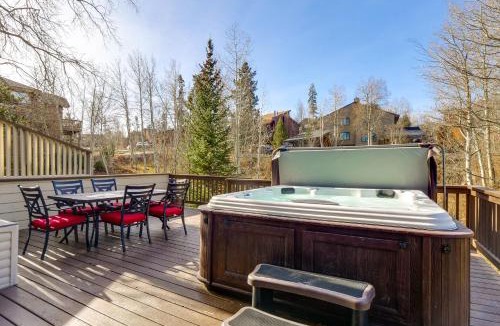 Wildernest House | Private Deck & Hot Tub: Silverthorne Home!