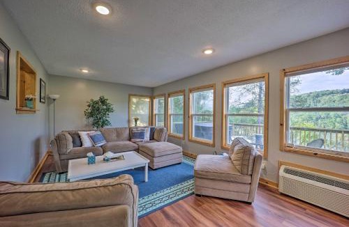 Beaver House | Private Eureka Springs Retreat w/Hot Tub!