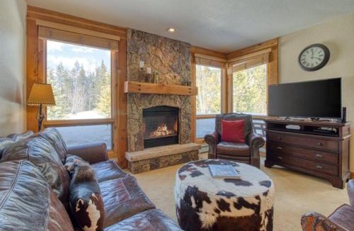 Keystone House | Private Family Friendly 2 Bedroom Townhome Located In East Keystone With Access To Free Shuttle Service
