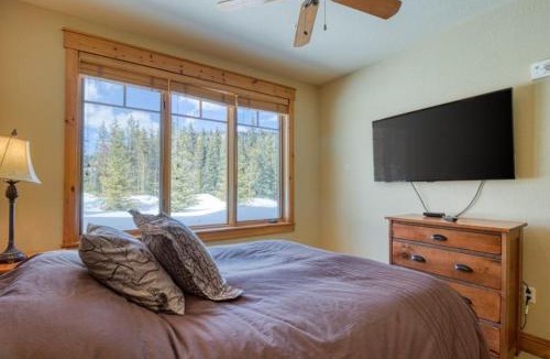 Keystone House | Private Family Friendly 2 Bedroom Townhome Located In East Keystone With Access To Free Shuttle Service
