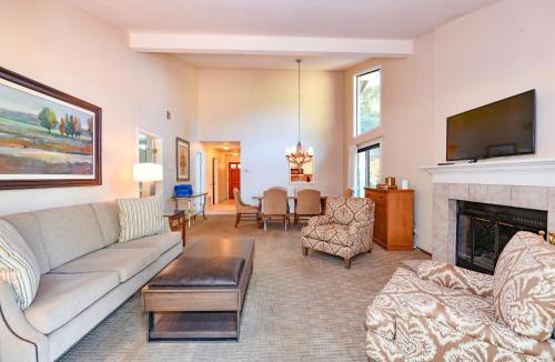 Napa House | Private Golf Resort Setting 3 bedrooms