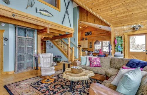 Grand Lake House | Private Hot Tub Mtn-View Grand Lake Cabin
