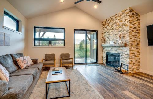 Grand Elk Ranch House | Private Hot Tub & Patio: Granby Mtn Retreat!