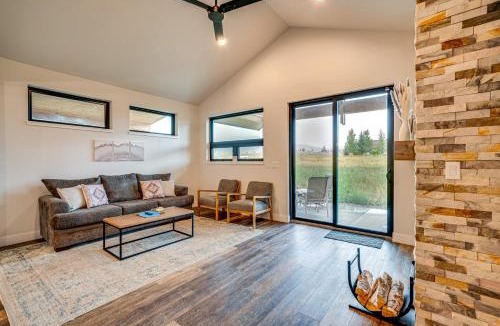 Grand Elk Ranch House | Private Hot Tub & Patio: Granby Mtn Retreat!