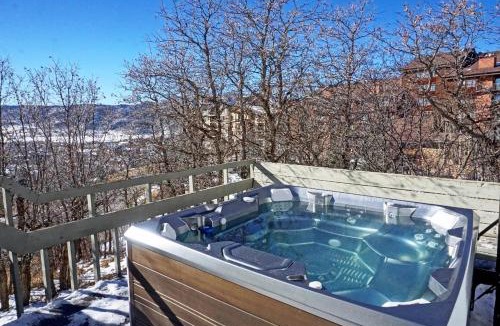 Steamboat Springs House | Private Hot Tub with Mountain Views, Pet Friendly, Quick Walk to Ski Area Base