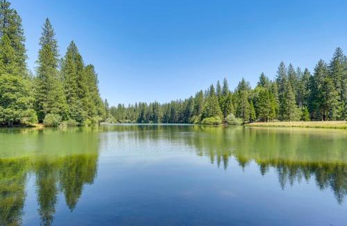 Glencoe House | Private Lake Access: Pet-Friendly Home in Arnold!