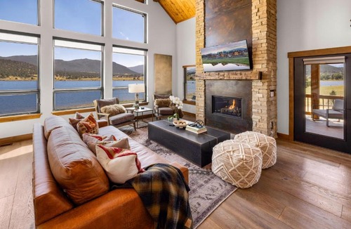 Estes Park House | Private Lakefront Cabin - Two Large Patios, Jacuzzi, Indoor/Outdoor Fireplace