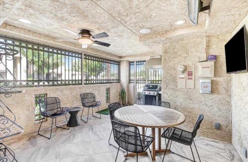 Palm Desert House | Private Patio & Shared Pool: Palm Desert Condo!
