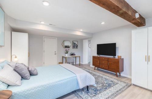 Lower Avenues House | Private Pet Friendly Avenues Suite of Downtown