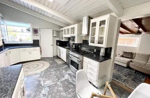 Winnetka House | Private Pool Entire House with Spa, Family-Friendly 3BR