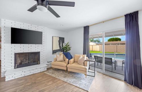 Newcastle Village House | Private Pool Haven Backyard & Putting Green