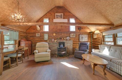 Vanderbilt House | Private Sauna + Deck: Pigeon River Retreat!