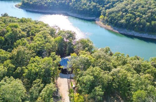 Garfield House | Private Shore Access & Games: Lakefront Getaway!