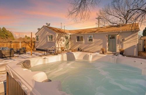 Central Colorado Springs House | Prospect Estate Steps to Memorial Park w Hot Tub