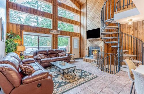 Whitefish Apartment | Ptarmigan's Roost
