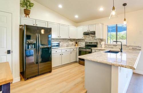 Springer Ranch House | Putting Green & Pool! Peoria Home Near Sports