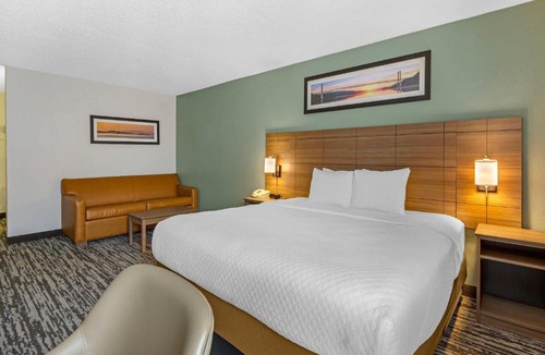 Grand Island Hotel | Quality Inn and Conference Center I-80 Grand Island