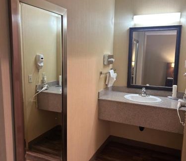 Greeley Hotel | Quality Inn and Conference Center Greeley Downtown