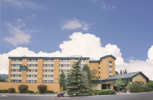 Silverthorne Hotel | Quality Inn and Suites Summit County