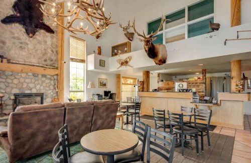 Bozeman Hotel | Quality Inn Belgrade - Bozeman Yellowstone Airport