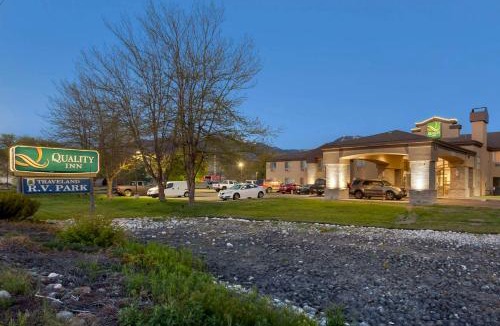 Logan Hotel | Quality Inn Logan near University