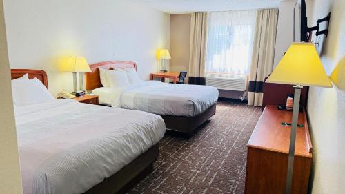 Marshall Hotel | Quality Inn Marshall near University