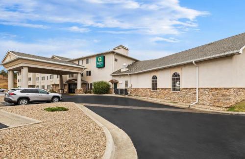 Rapid City Hotel | Quality Inn near Monument Health Rapid City Hospital
