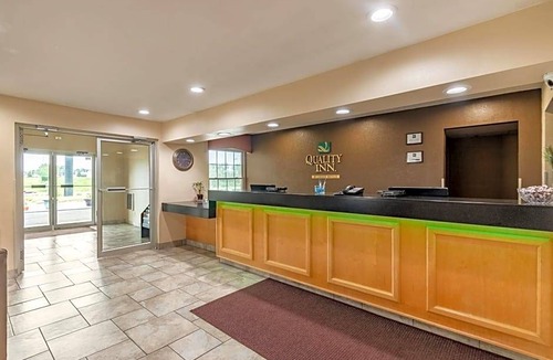 Newton Hotel | Quality Inn Newton