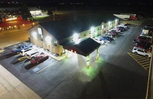 Russell Hotel | Quality Inn Russell