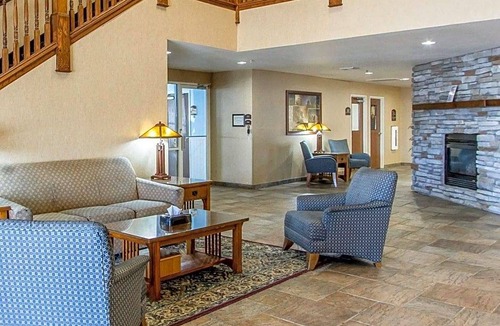 Fort Madison Hotel | Quality Inn & Suites Fort Madison near Hwy 61