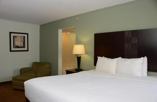 Covington Hotel | Quality Inn & Suites Covington