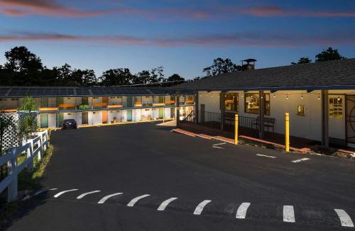 Jackson Hotel | Quality Inn & Suites Jackson