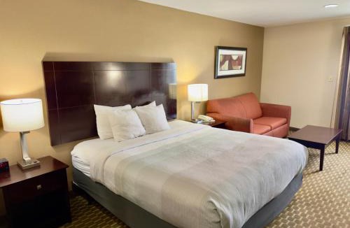 Pine Bluff Hotel | Quality Inn & Suites Pine Bluff