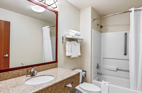 Eagle Hotel | Quality Inn & Suites Vail Valley