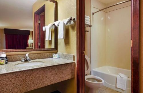 Poplar Grove Hotel | Quality Inn & Suites West Helena