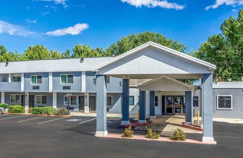 Buffalo Hotel | Quality Inn
