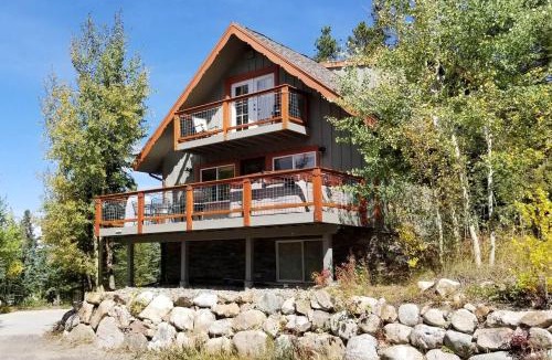 Breckenridge House | Quiet Alpine Escape With Hot Tub & Deck